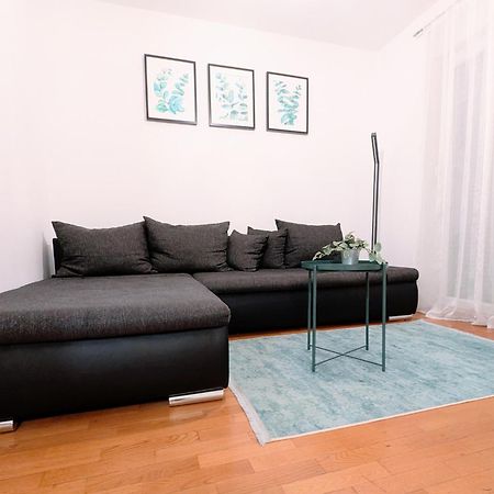 Doma-Lu Apartment-Near Airport And Highway- Free Parking Velika Mlaka المظهر الخارجي الصورة
