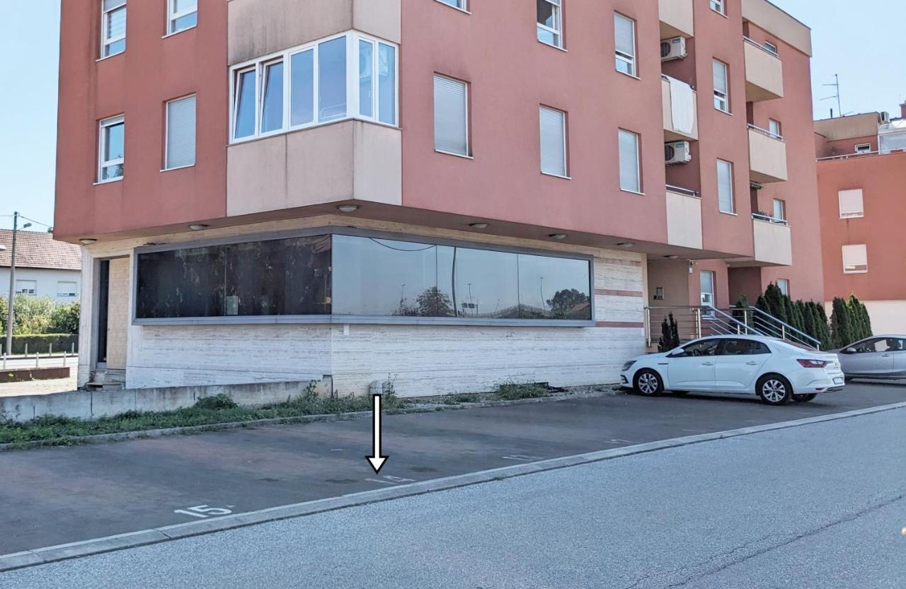 Doma-Lu Apartment-Near Airport And Highway- Free Parking Velika Mlaka المظهر الخارجي الصورة