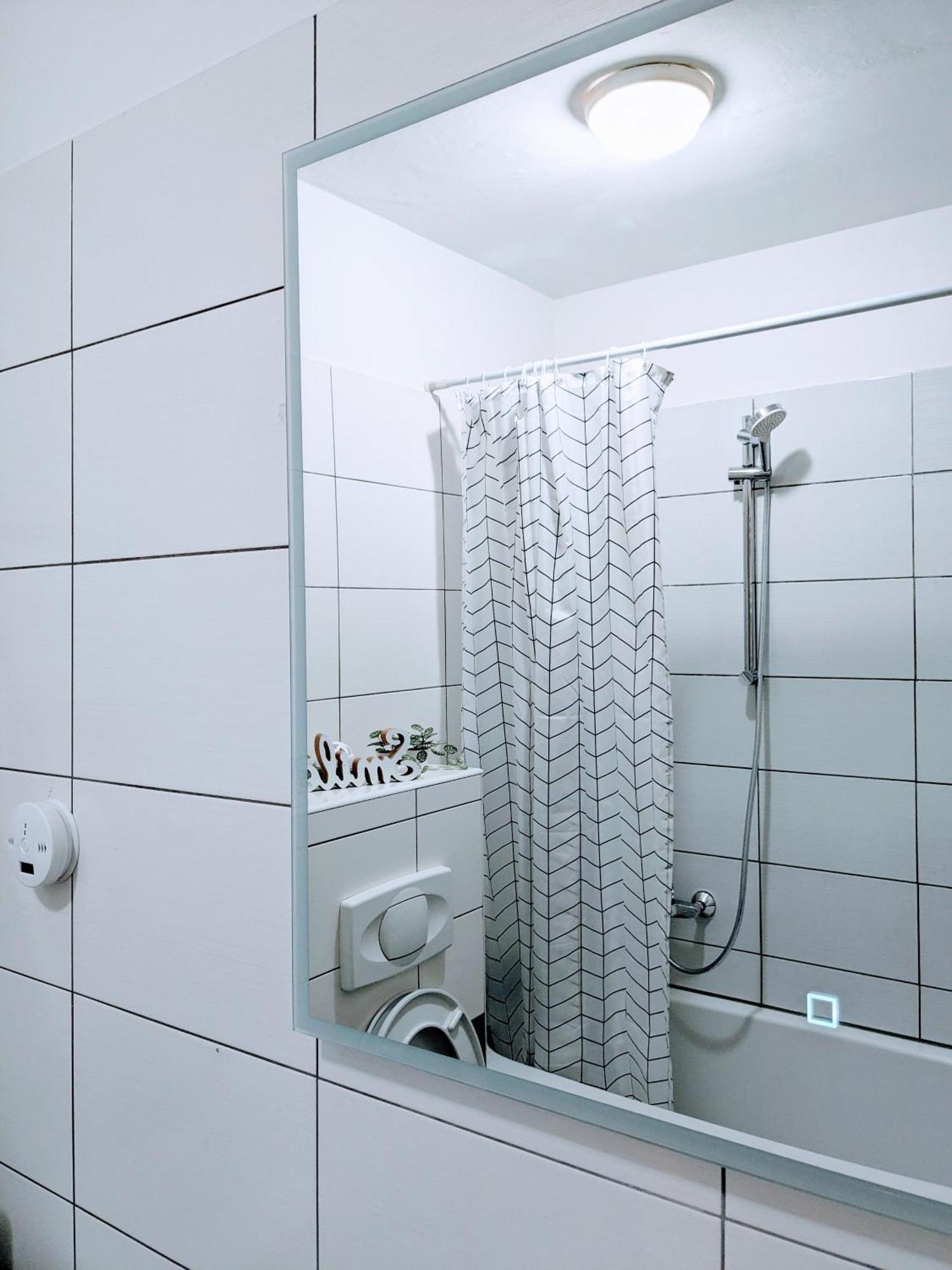 Doma-Lu Apartment-Near Airport And Highway- Free Parking Velika Mlaka المظهر الخارجي الصورة