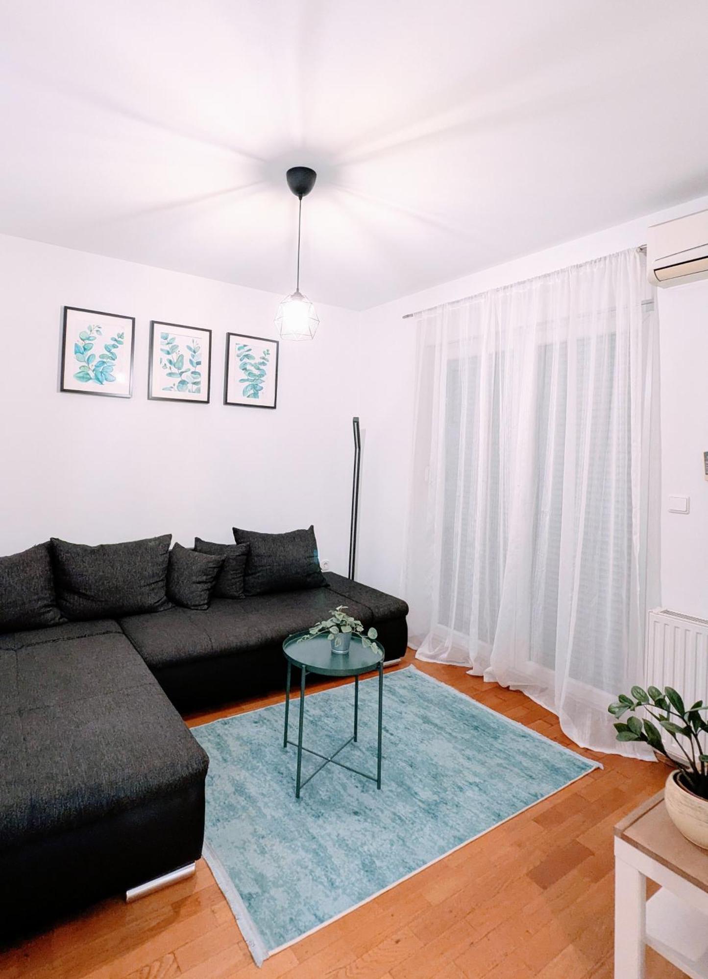 Doma-Lu Apartment-Near Airport And Highway- Free Parking Velika Mlaka المظهر الخارجي الصورة